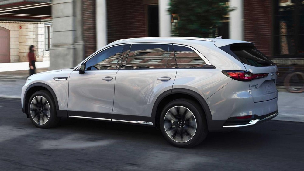 Mazda CX-5 Deluxe, Luxury hay Premium: Mức chênh lệch giá có xứng đáng?