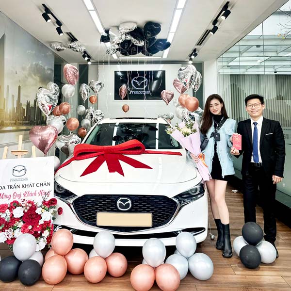 Xe Mazda bị xước xát: Quy trình làm đồng sơn tại xưởng chính hãng Bắc Giang